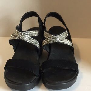 Sketchers memory foam sandals